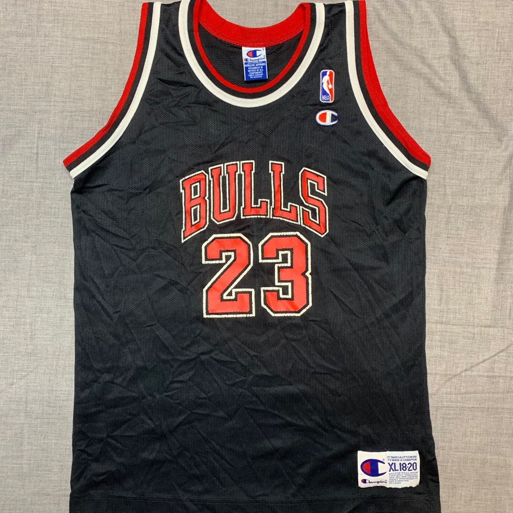 BOYS XL NBA Bulls Michael Jordan Champion Jersey
